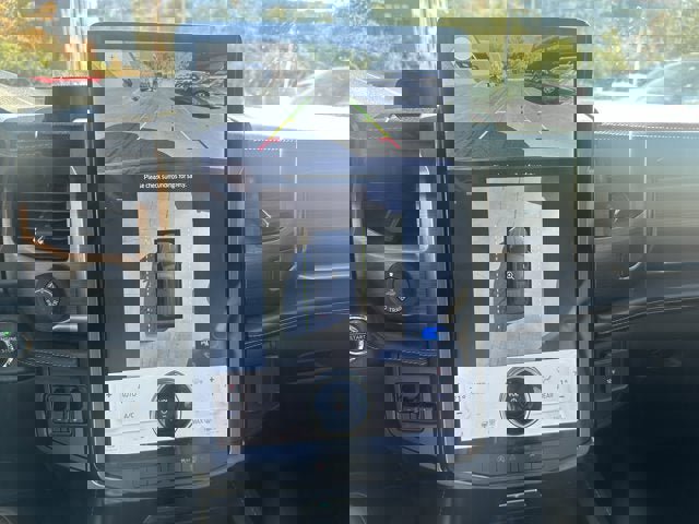 Used 2022 Ford Expedition Platinum image 27