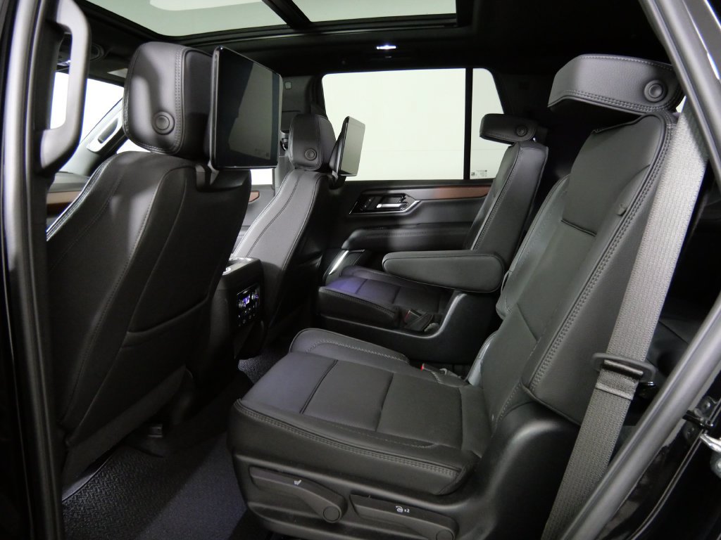 Used 2025 GMC Yukon Denali w/ Denali Reserve Package AWD/4WD image 22