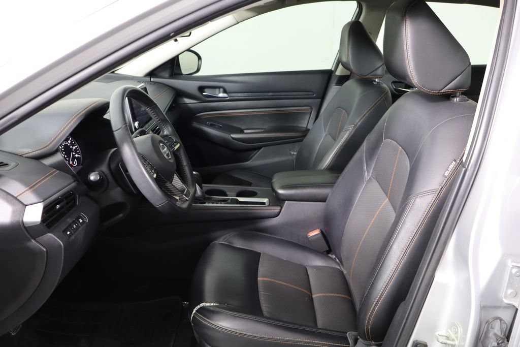 Used 2020 Nissan Altima 2.5 SR w/ Premium Package FWD image 14