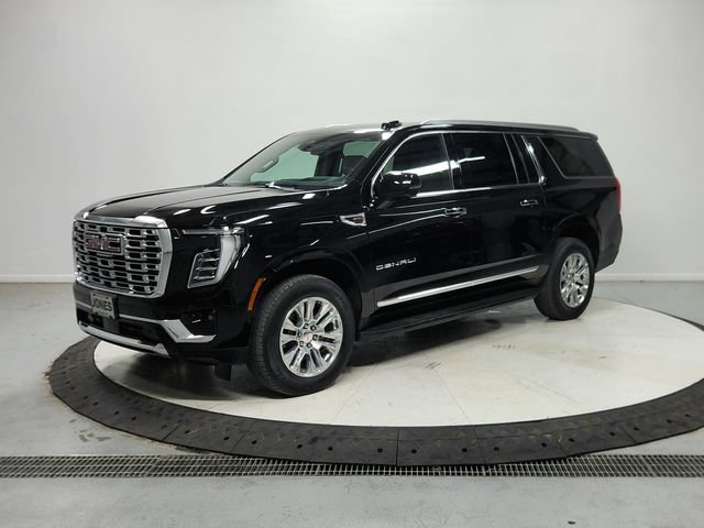 Used 2025 GMC Yukon XL Denali AWD/4WD image 4
