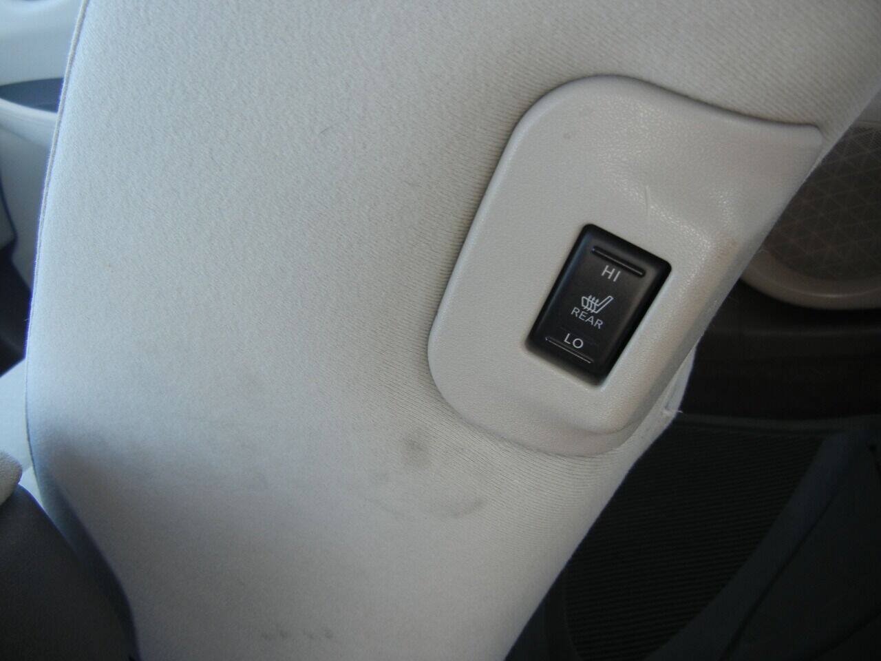 Used 2012 Nissan Leaf SL w/ Protection Pkg FWD image 18