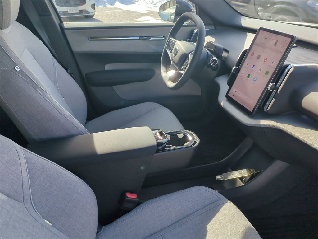 Used 2025 Volvo EX30 Ultra image 32