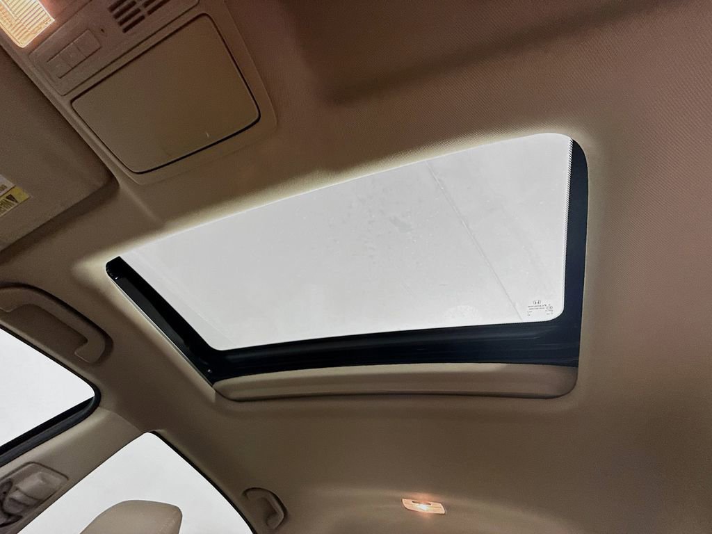 Used 2017 Honda Accord EX-L image 10