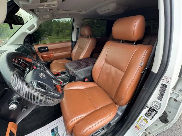 Used 2018 Toyota Sequoia Platinum AWD/4WD image 11