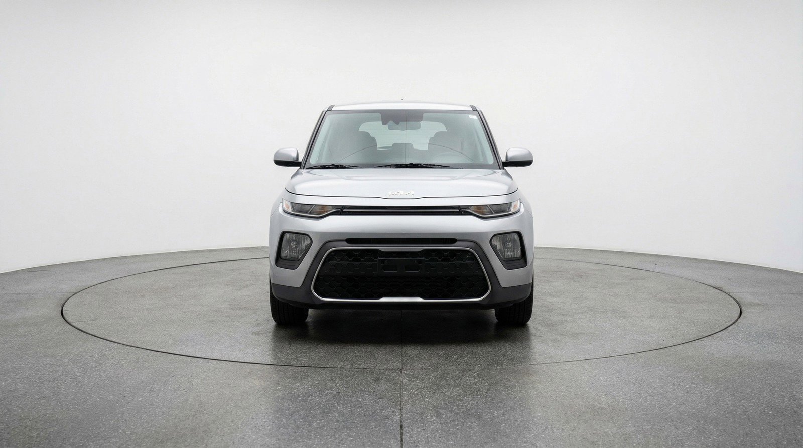 Used 2025 Kia Soul LX w/ LX Technology Package image 2