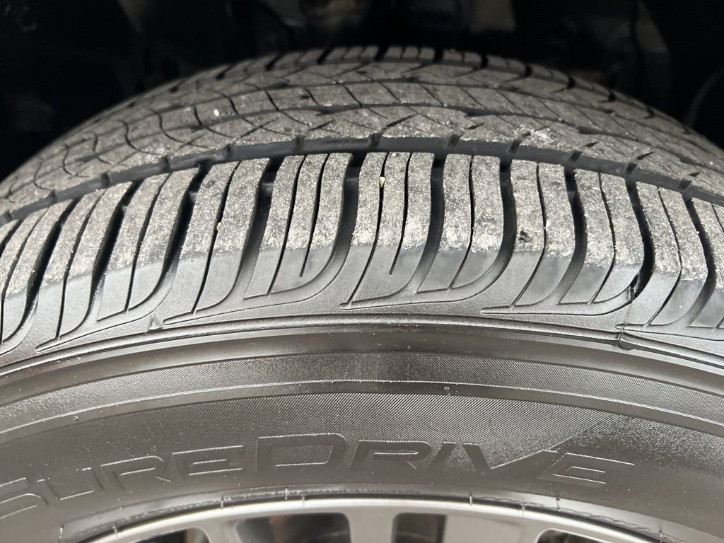 Certified 2023 Nissan Rogue S image 40