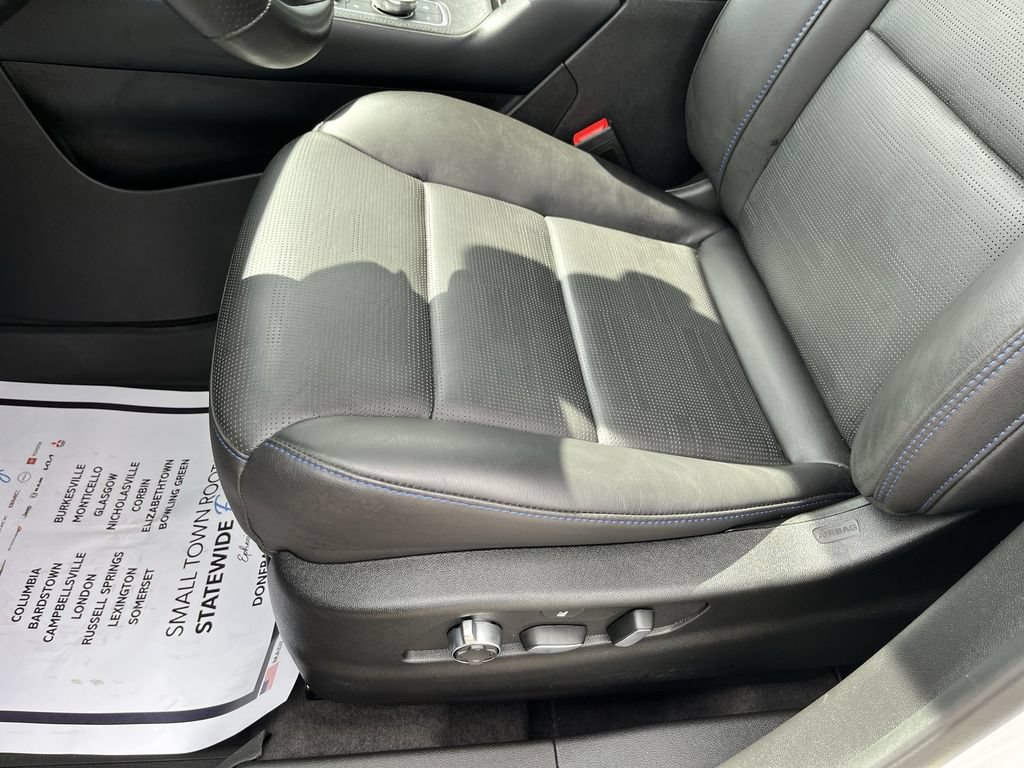Used 2024 Cadillac XT4 Sport AWD/4WD image 12