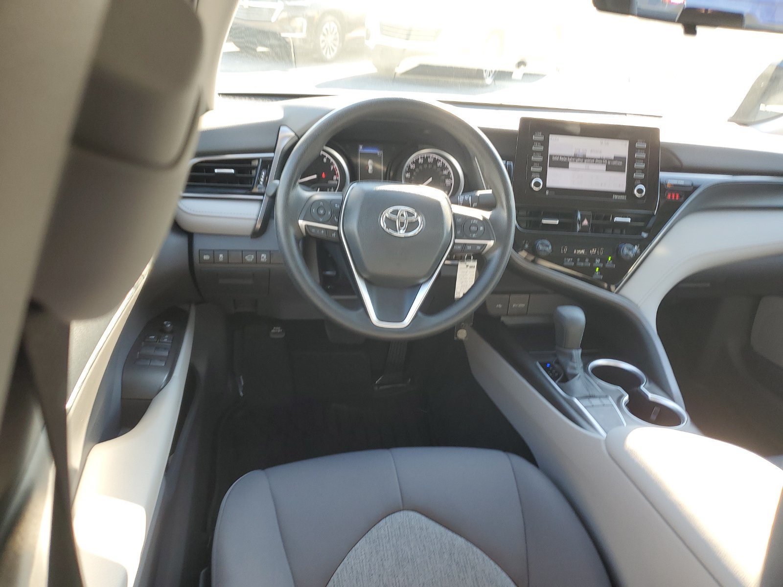Used 2024 Toyota Camry LE FWD image 10