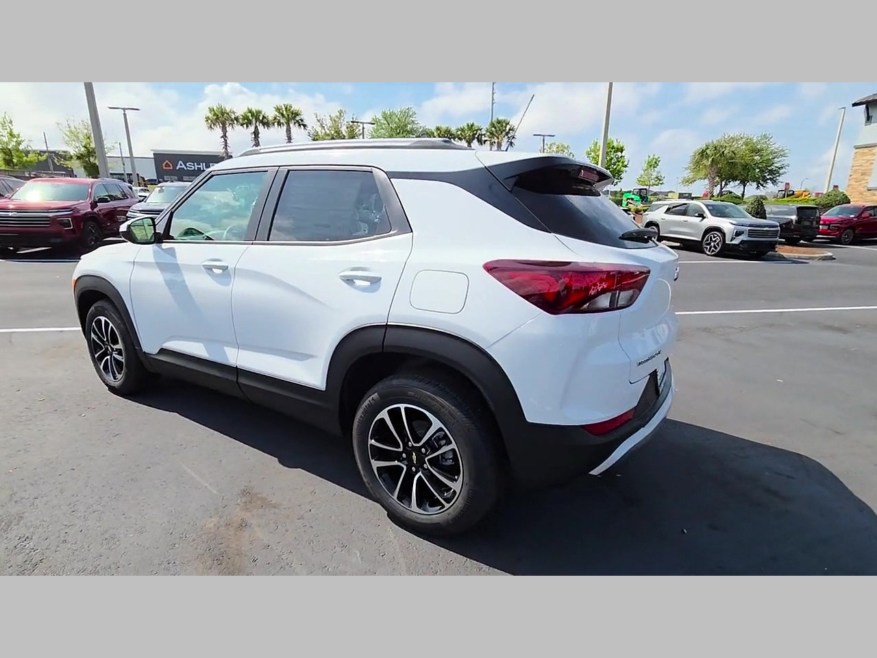 New 2026 Chevrolet TrailBlazer LT w/ Convenience Package FWD image 15