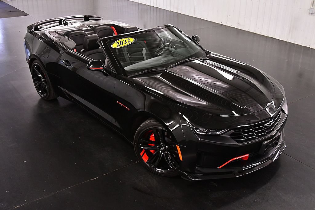 Used 2022 Chevrolet Camaro LT w/ Redline Edition RWD image 12
