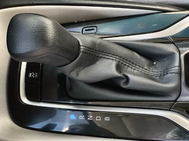 Used 2020 Toyota Corolla LE FWD image 16