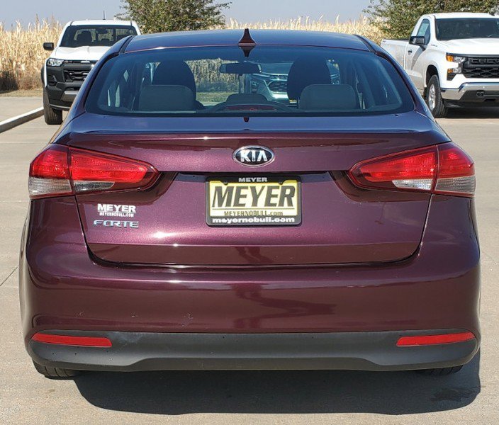 Used 2017 Kia Forte LX image 7