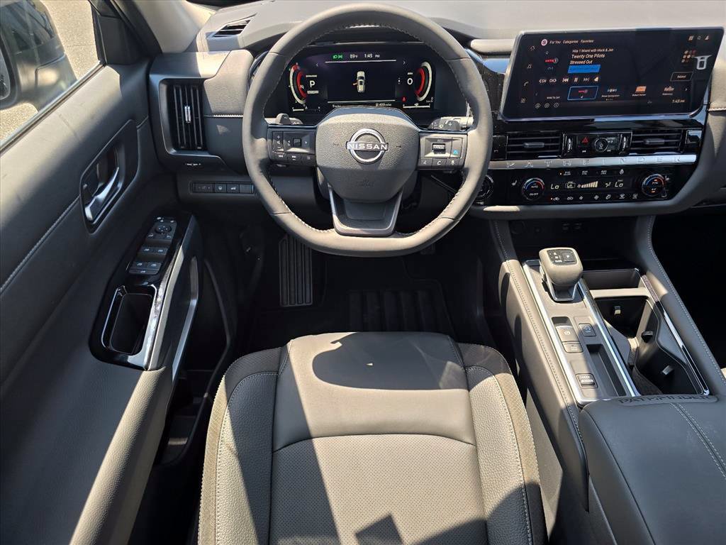 New 2026 Nissan Pathfinder SL w/ Cargo Package FWD image 4