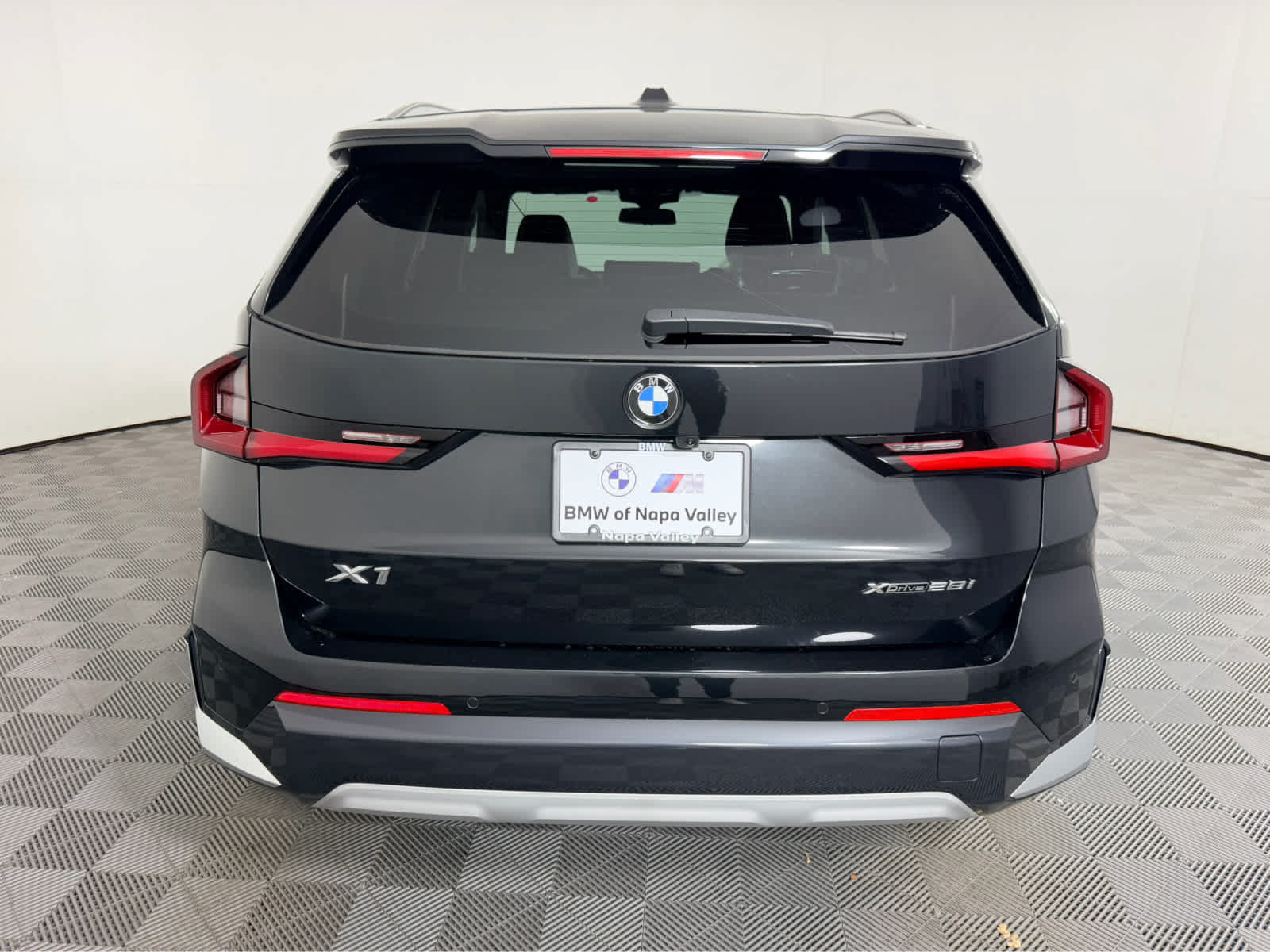 New 2027 BMW X1 xDrive28i AWD/4WD image 4