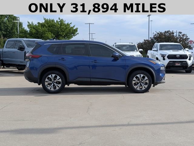 Used 2023 Nissan Rogue SV FWD image 4