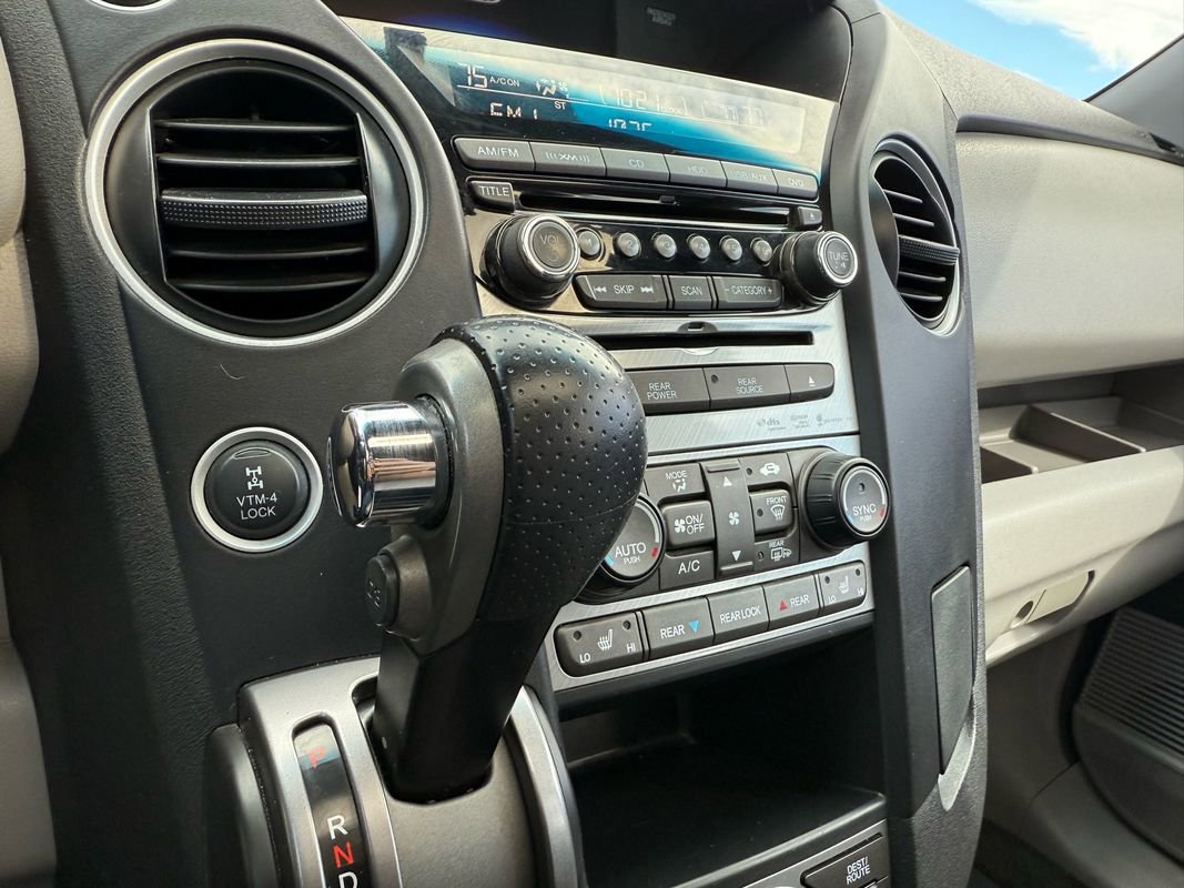 Used 2014 Honda Pilot Touring image 35