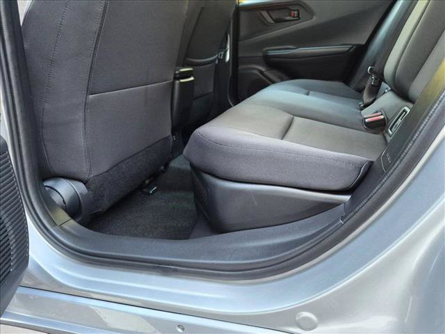 Certified 2025 Toyota Prius LE FWD image 16