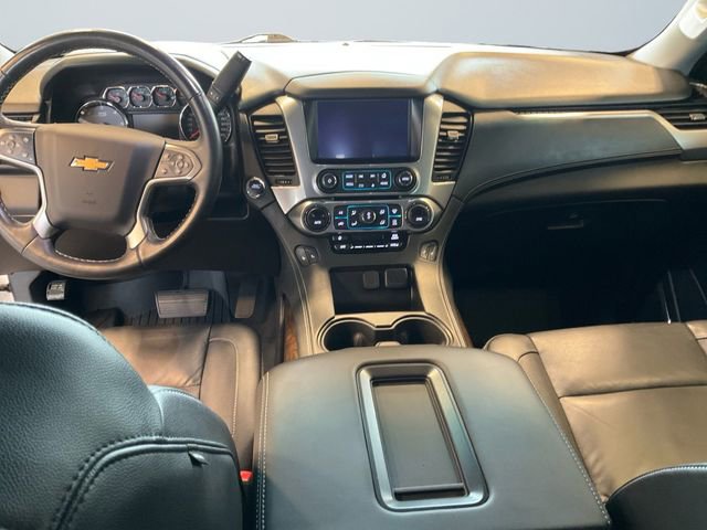 Used 2019 Chevrolet Suburban LT w/ Luxury Package image 10