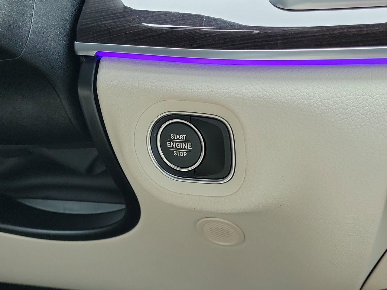 Certified 2025 Mercedes-Benz GLE 450e 4MATIC image 21