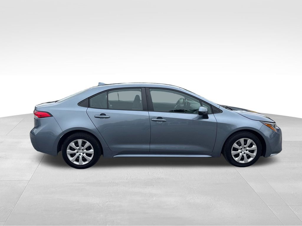 Used 2023 Toyota Corolla LE image 7
