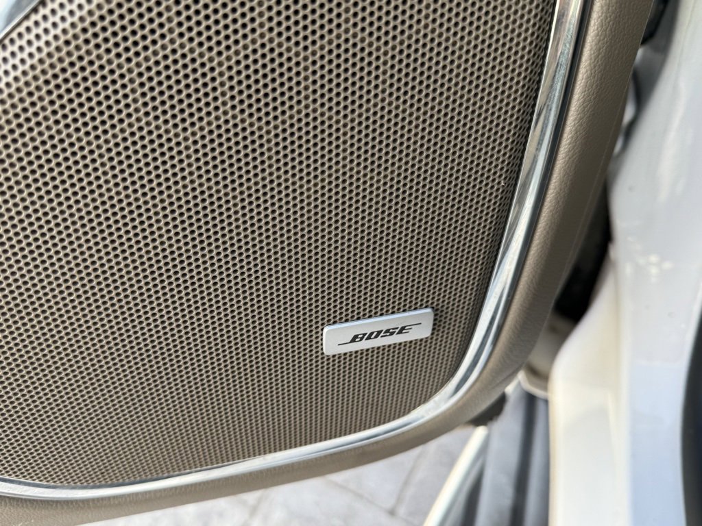 Used 2020 GMC Yukon XL SLT w/ Premium Edition image 12