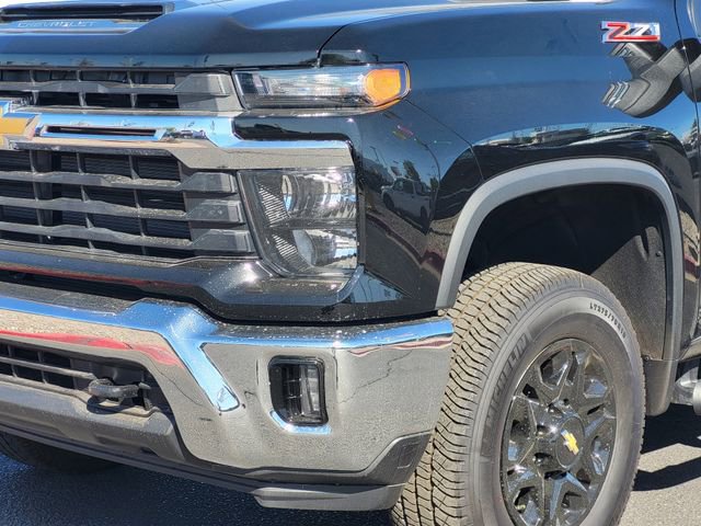 Used 2026 Chevrolet Silverado 2500 LT w/ Convenience Package AWD/4WD image 9