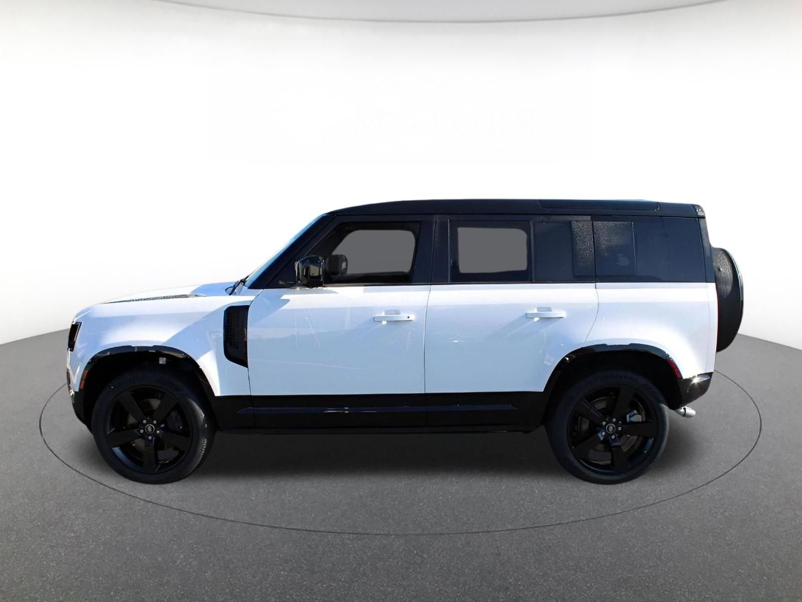 New 2025 Land Rover Defender 110 X-Dynamic SE image 2