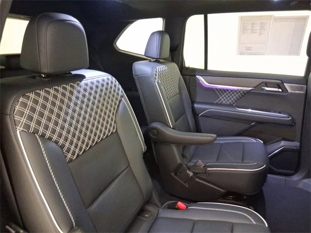 Certified 2024 GMC Acadia Denali w/ Super Cruise Package image 16