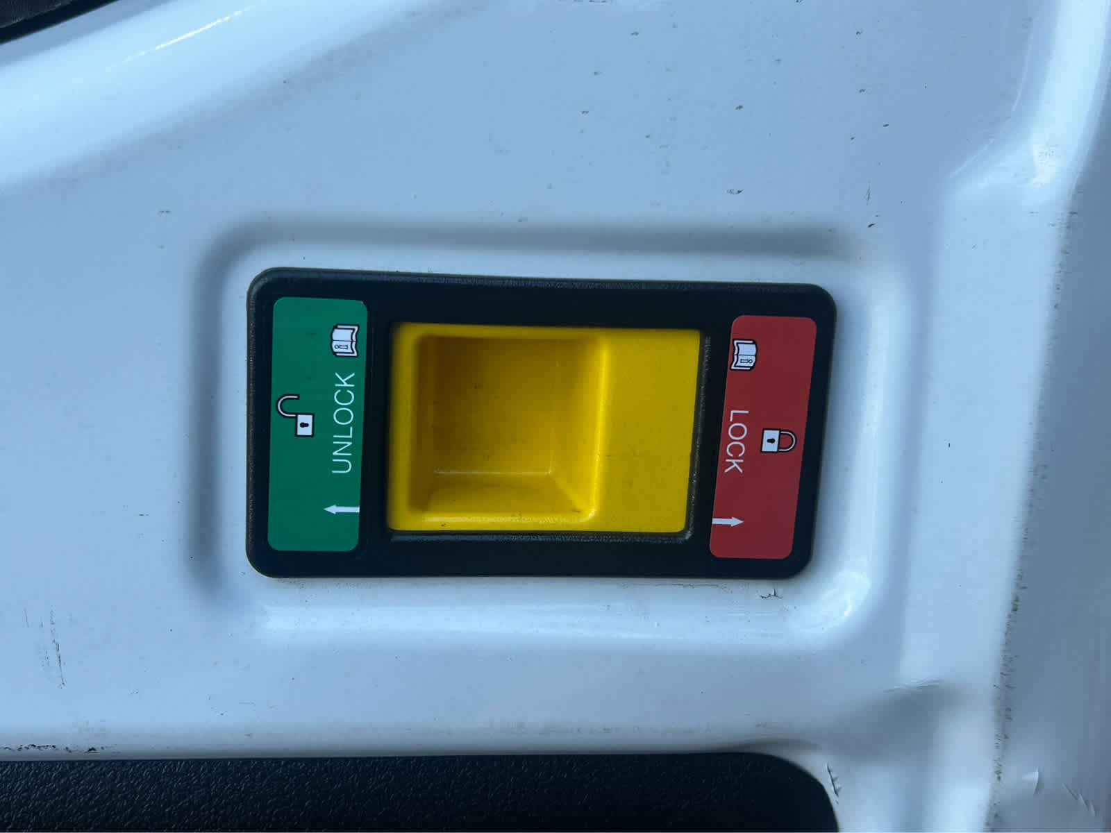 Used 2023 Ford Transit 250 w/ Load Area Protection Package image 8