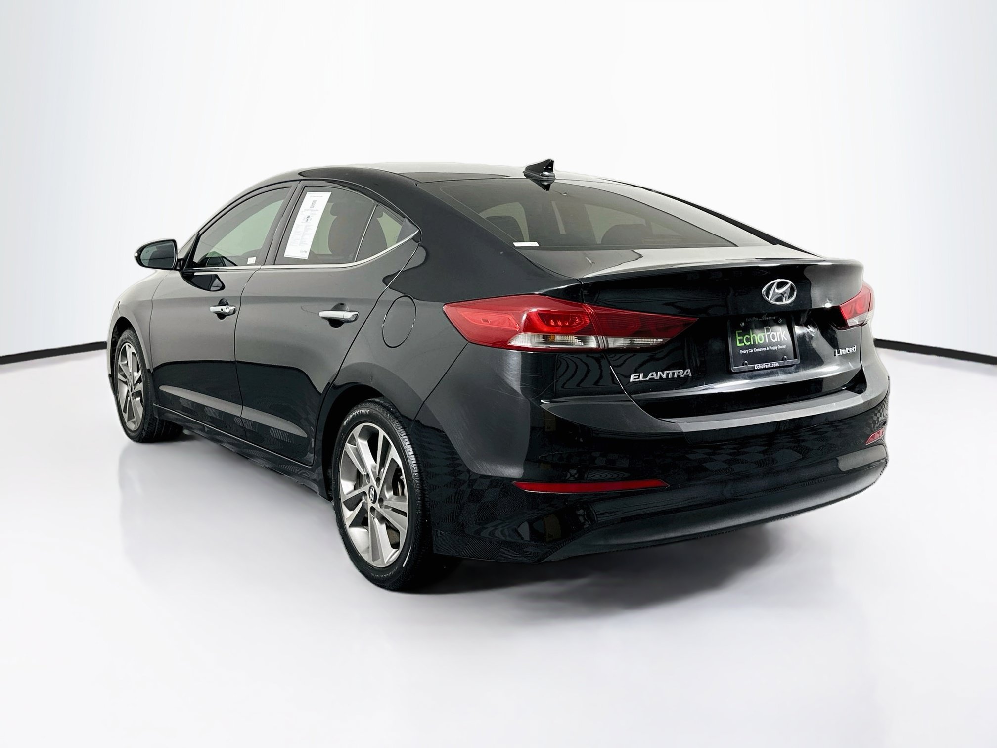 Used 2017 Hyundai Elantra Limited FWD image 5