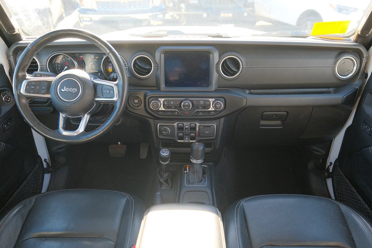 Used 2022 Jeep Wrangler Unlimited Sahara w/ Cold Weather Group AWD/4WD image 17