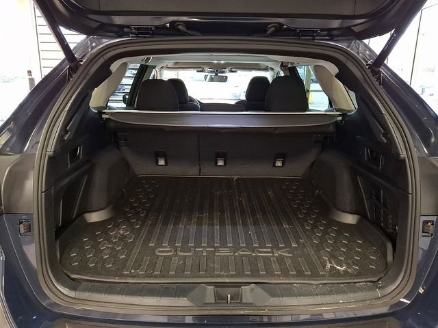Certified 2025 Subaru Outback Premium image 28