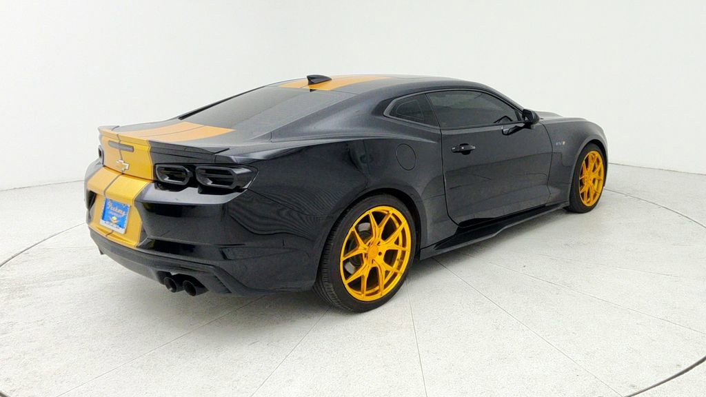 Used 2023 Chevrolet Camaro LT w/ RS Package image 8