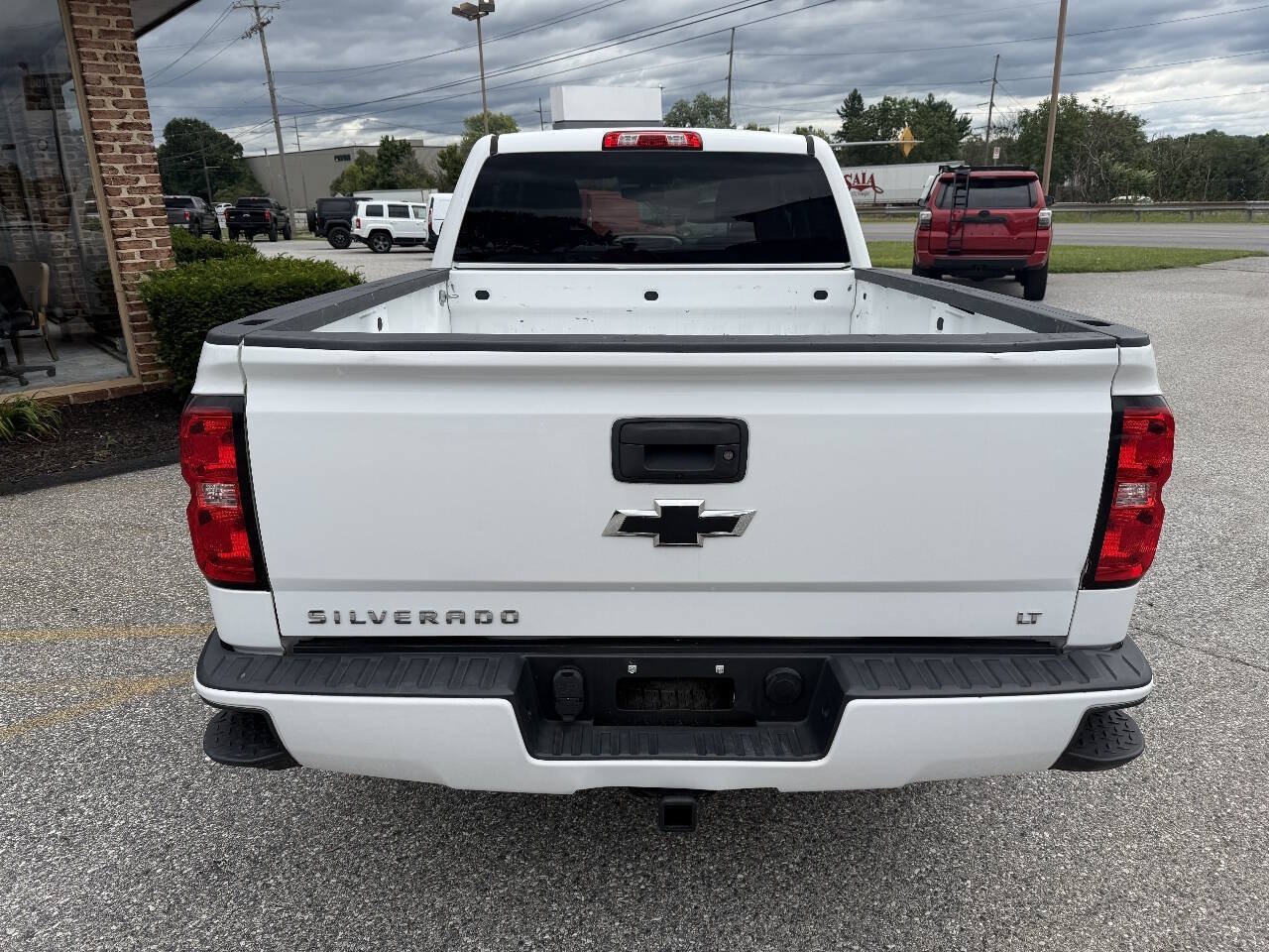 Used 2018 Chevrolet Silverado 1500 LT w/ All Star Edition AWD/4WD image 5