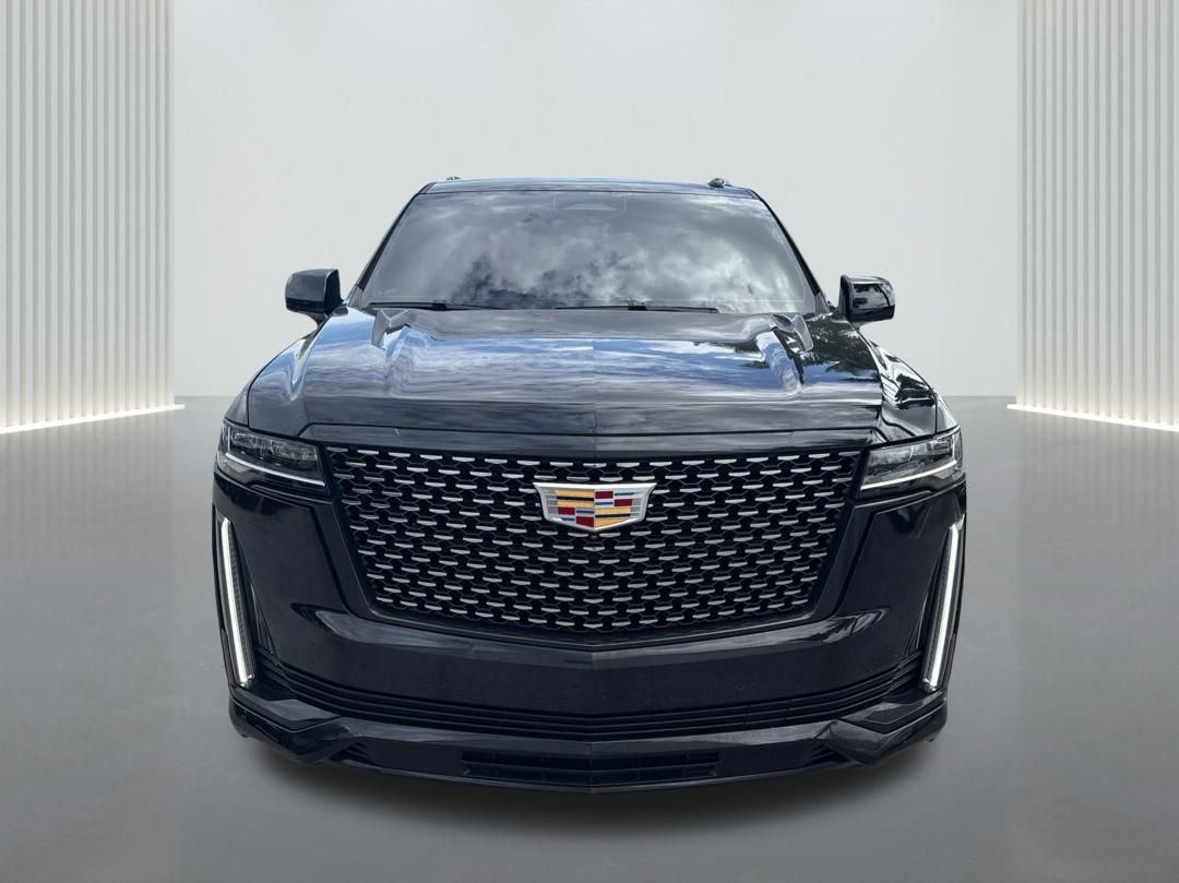 Used 2024 Cadillac Escalade Premium Luxury image 2