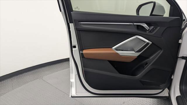 Used 2020 Audi Q3 2.0T Premium image 13