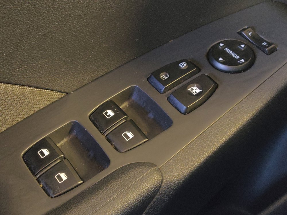 Used 2020 Hyundai Accent SE FWD image 27