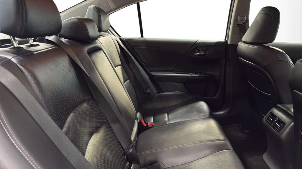 Used 2013 Honda Accord Touring image 12