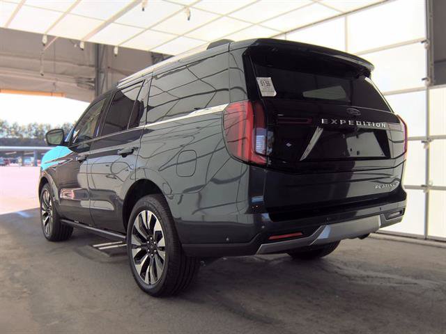 Used 2025 Ford Expedition Platinum w/ Driver's Package AWD/4WD image 8