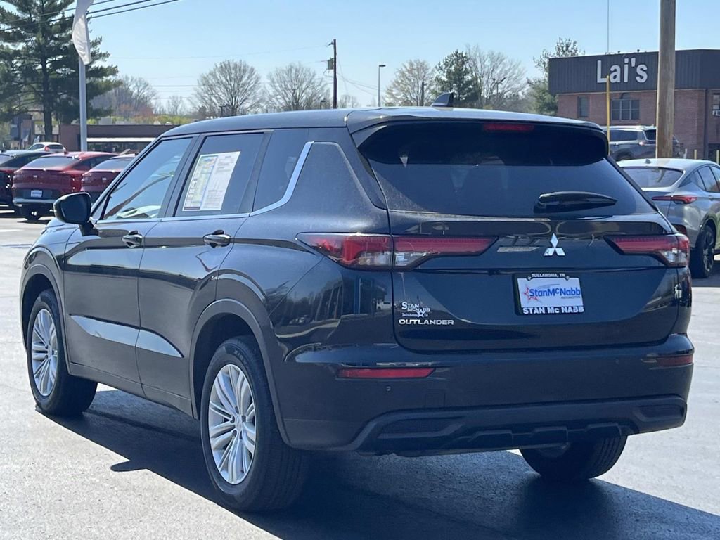 Used 2023 Mitsubishi Outlander ES image 5