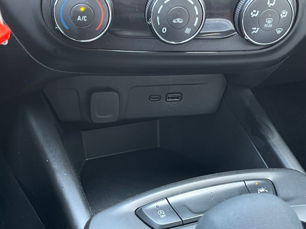 Used 2025 Chevrolet Trax LS image 20