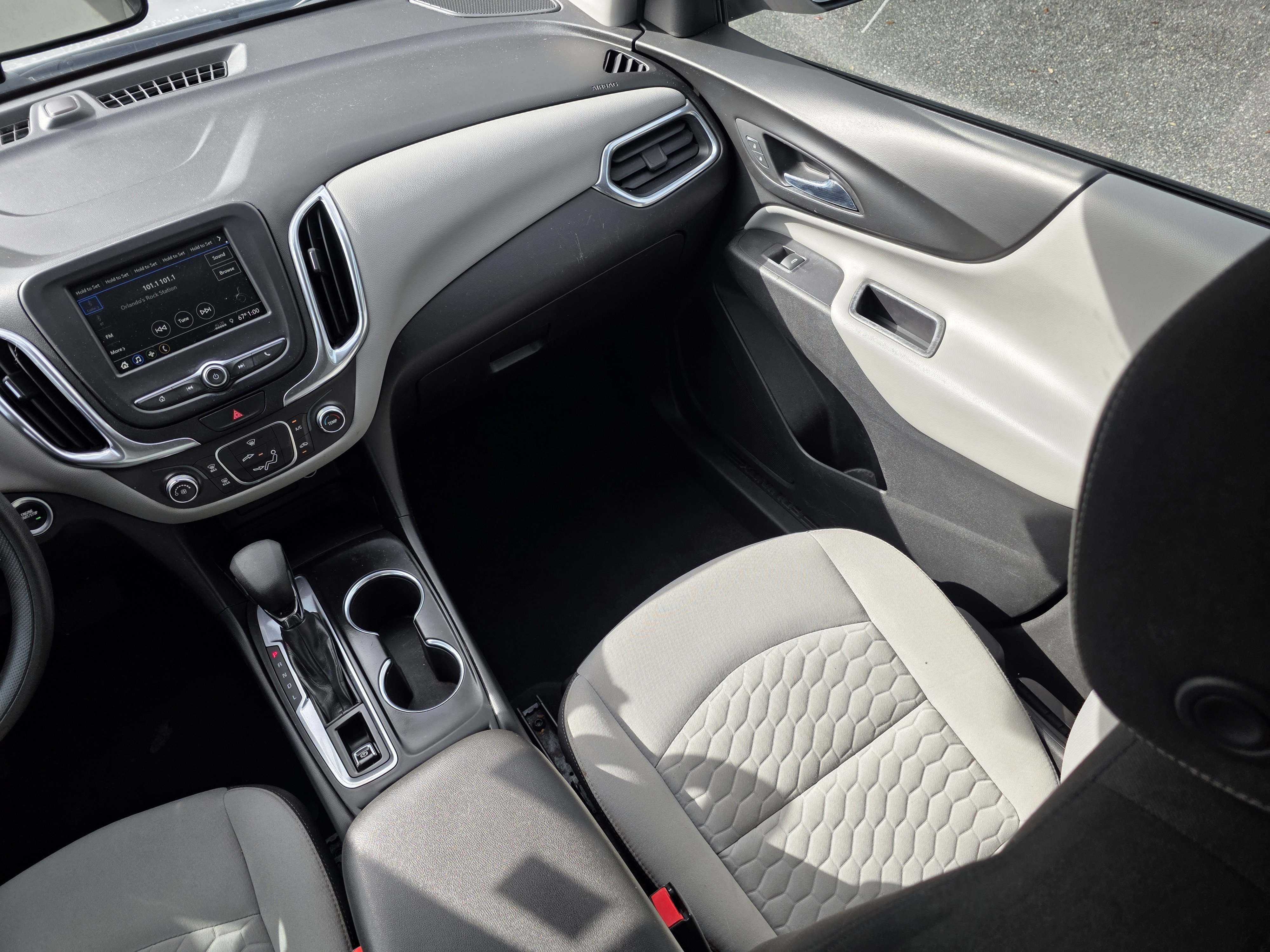 Used 2019 Chevrolet Equinox LS image 14