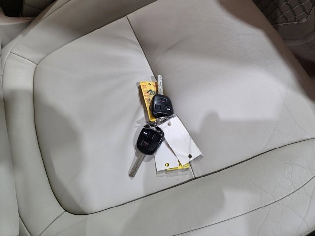 Used 2003 Lexus SC 430 Convertible image 9