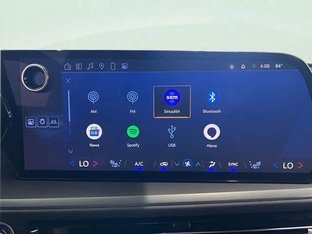 Used 2025 Chevrolet Traverse LT image 27