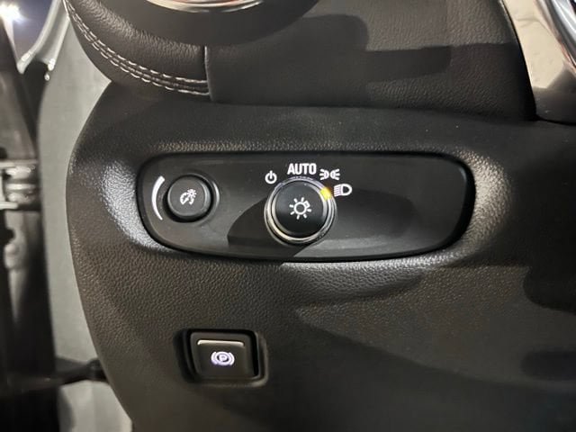 Used 2025 Chevrolet Blazer LT FWD image 22
