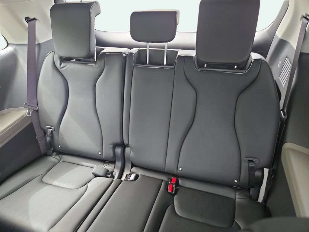 Certified 2025 Kia Carnival FWD image 21