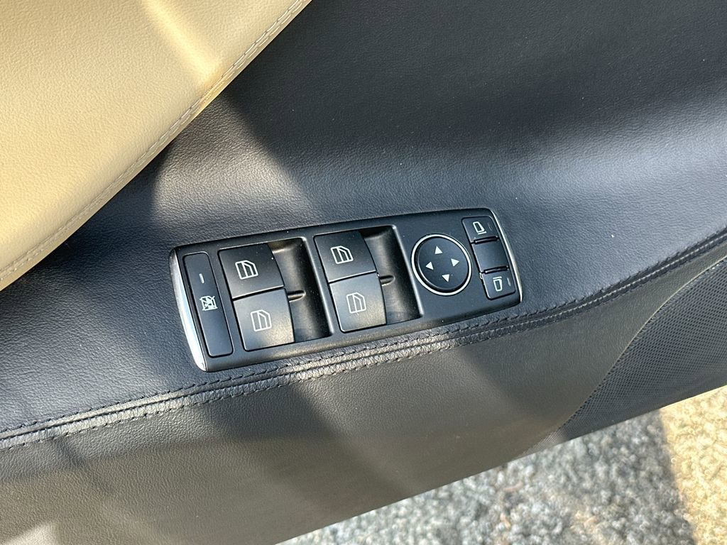 Used 2013 Tesla Model S image 16