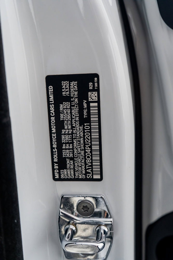 Used 2023 Rolls-Royce Cullinan Black Badge image 54