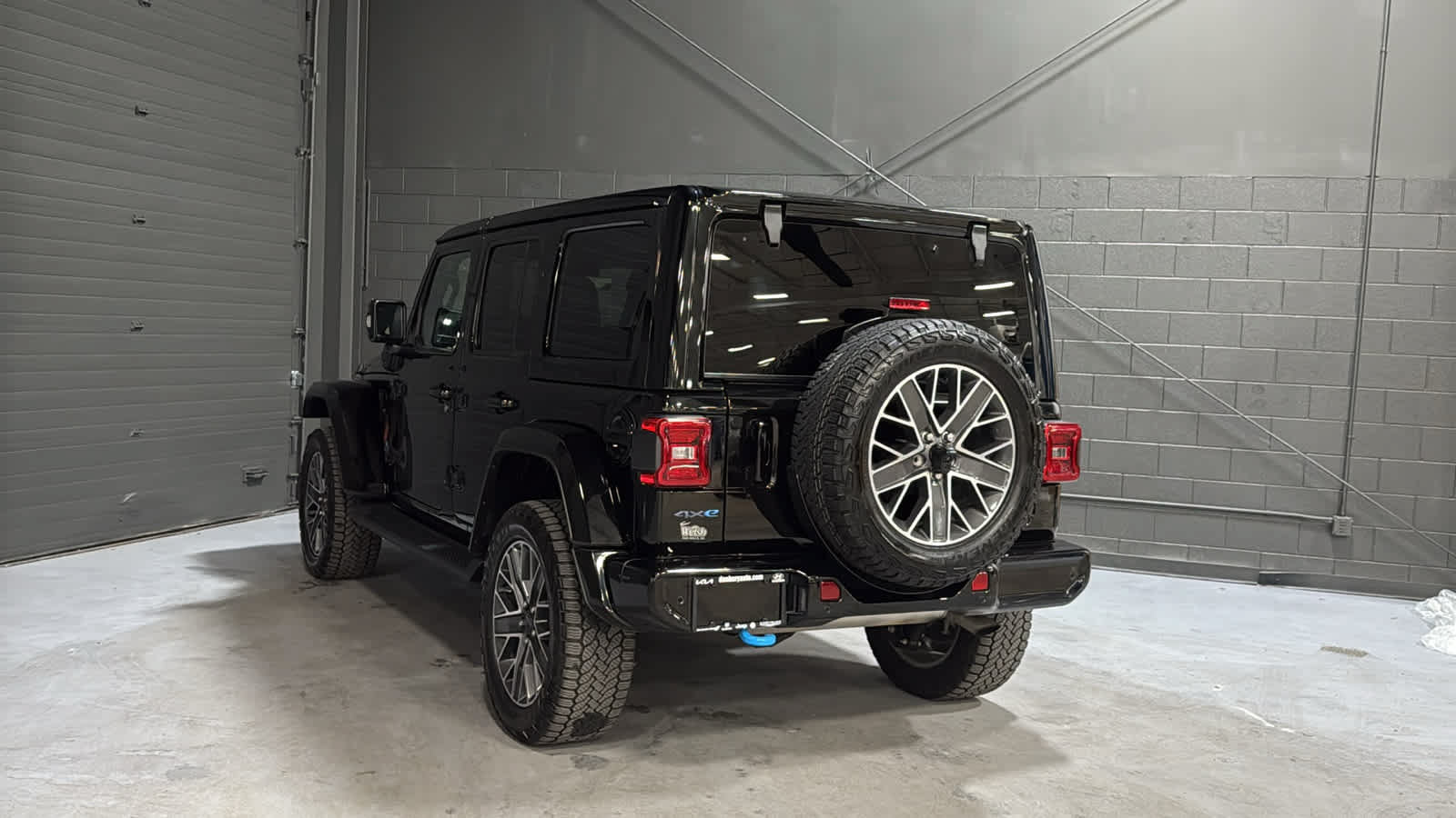 Used 2024 Jeep Wrangler High Altitude AWD/4WD image 4