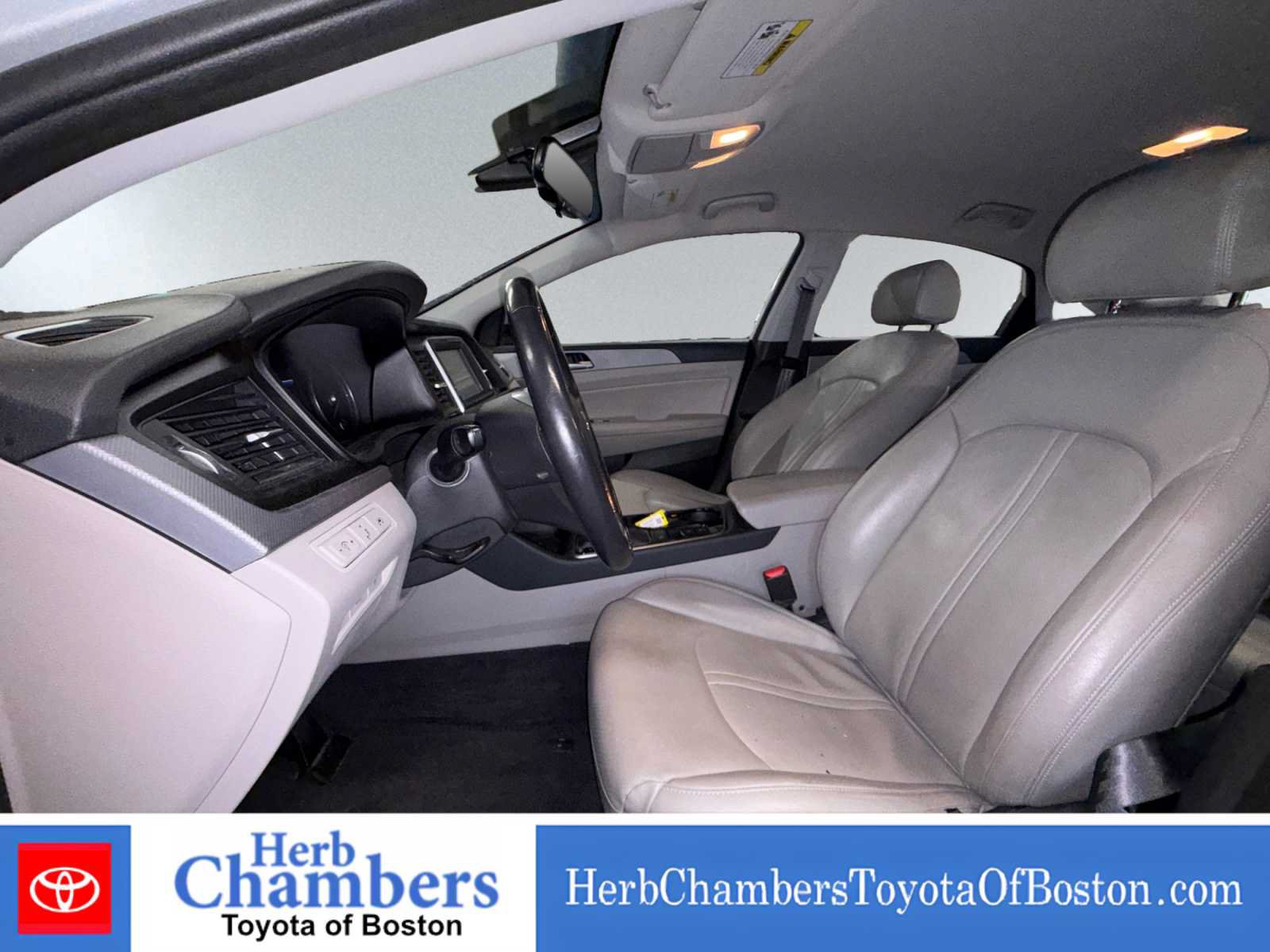 Used 2019 Hyundai Sonata SEL w/ Tech Package 02 FWD image 6